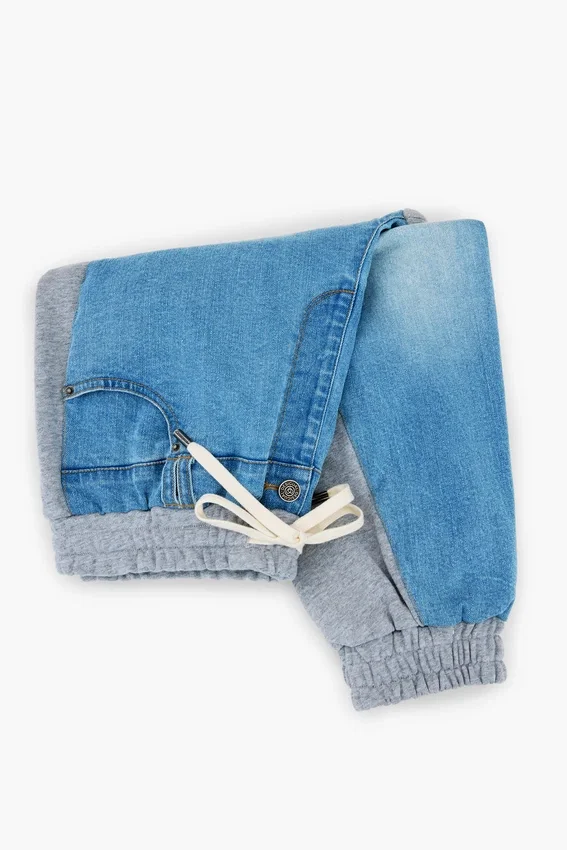 Džínové kalhoty ve stylu jogger Džínové kalhoty ve stylu jogger