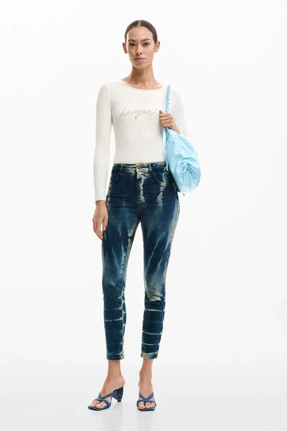 Džíny s batikovaným vzorem Džíny s batikovaným vzorem
