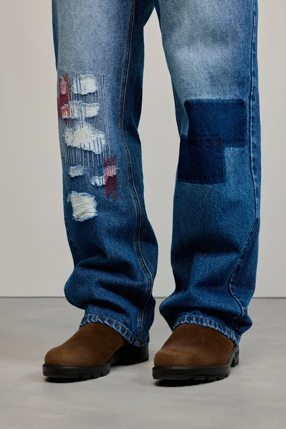 Džíny s nášivkami Džíny s nášivkami