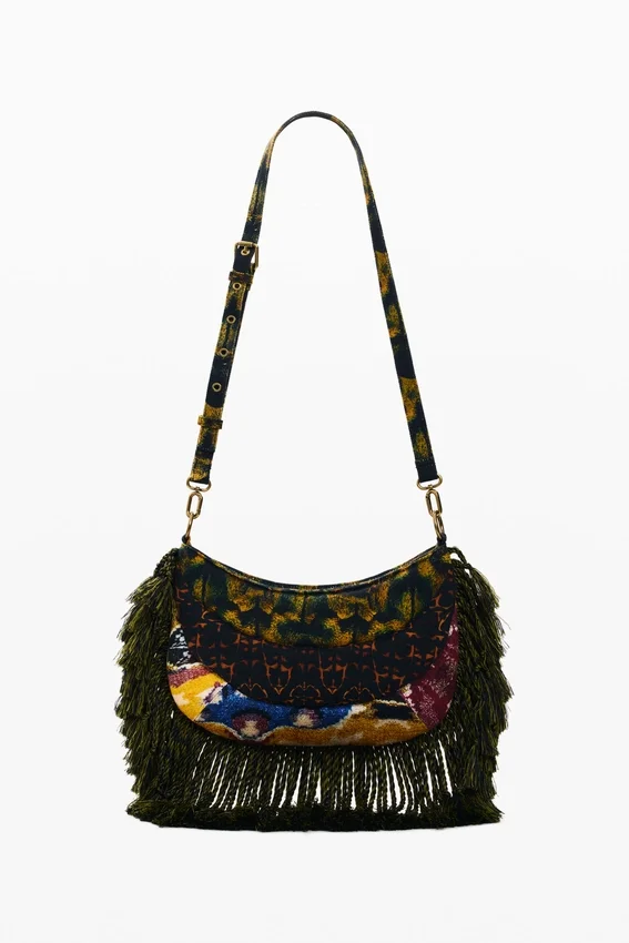 Taška s třásněmi navržená panem Christianem Lacroixem Taška s třásněmi navržená panem Christianem Lacroixem