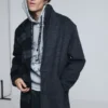 Vlněný kabát z dvou materiálů s kostkovaným vzorem